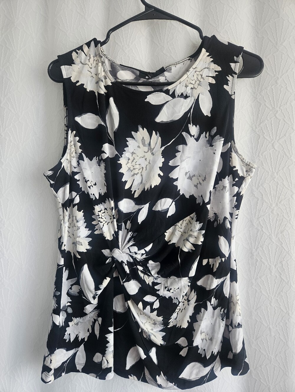 DKNY Black and White Floral Twist-Front Tank Top Large